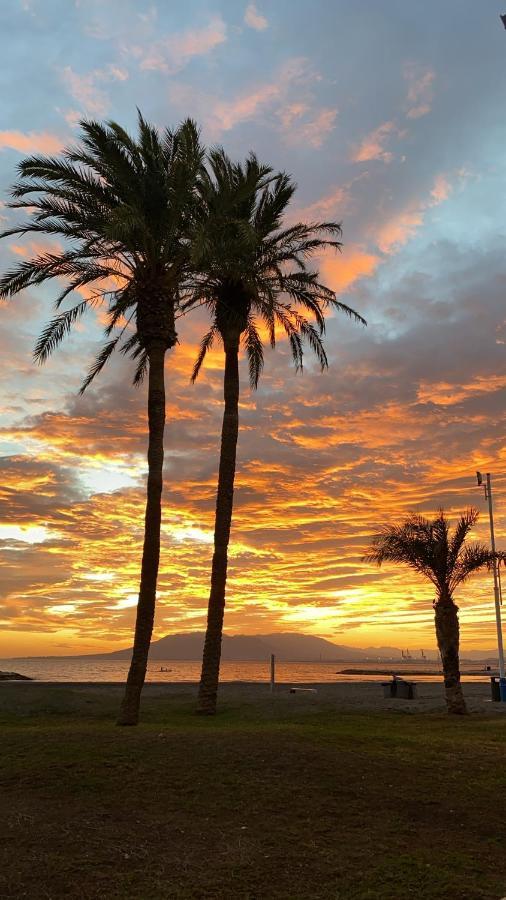 Casa Carmen Primera Linea De Playa マラガ エクステリア 写真